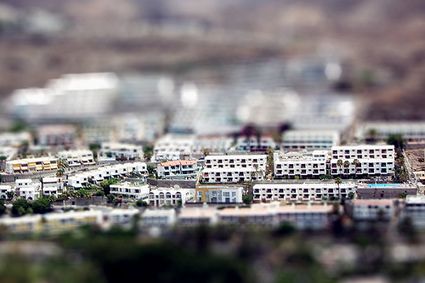 Keith Loutit ed i suoi mini mondi + Tutorial Photoshop sulla fake tilt-shift photography ed online - Fake stevoarnold su Flickr