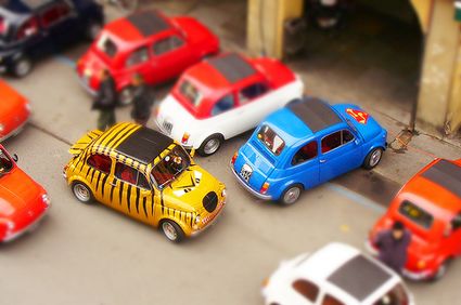 Keith Loutit ed i suoi mini mondi + Tutorial Photoshop sulla fake tilt-shift photography ed online - Fake di Turydddu su Flickr