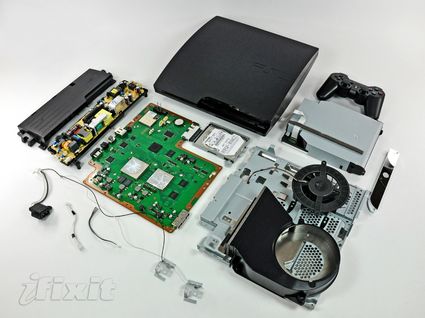 Nuova PS3 Slim, la Playstation ecologica è arrivata... ma addio Linux! - Foto dell'interno