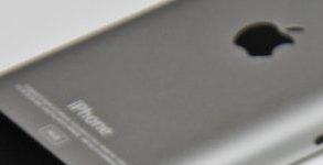 iPhone low cost: ma vedrà mai davvero la luce?